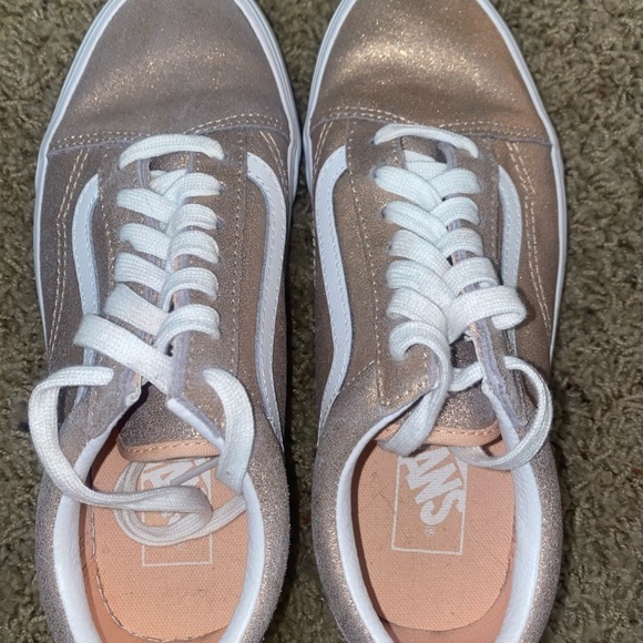 Vans - Picture 3 of 3